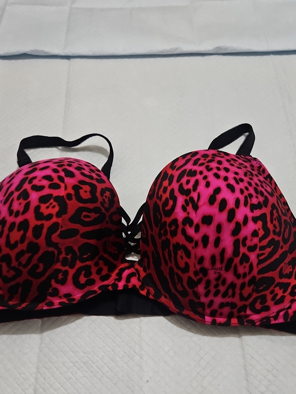 Torrid Betsey Johnson Women’s Pink Leopard Push-Up Bra Sz 46 DD